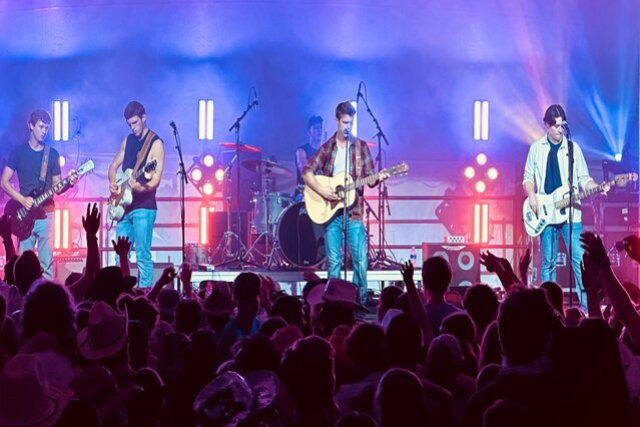 Back Country Boys – Wild Card Tour