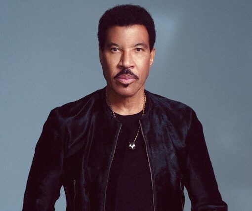 Lionel Richie and Earth, Wind Fire - Sing a Song All Night Long