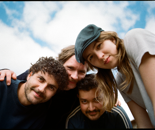 The Belair Lip Bombs dust