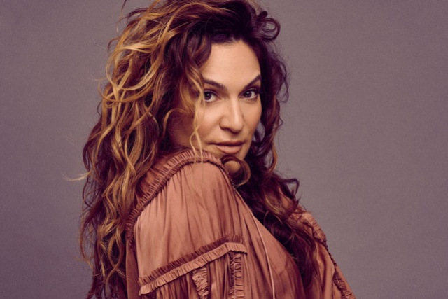 Shoshana Bean