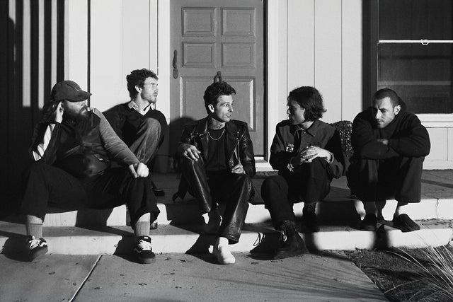 The Neighbourhood: THE WOURLD TOUR