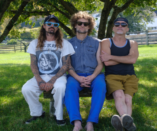 State Radio Performing Us Against The Crown